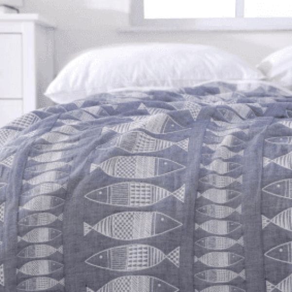 How to pick the right blanket for your bed
